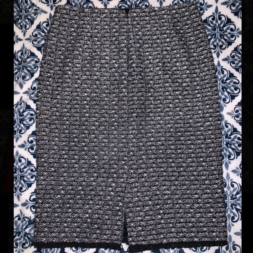 Skirt - Picture 2 of 2